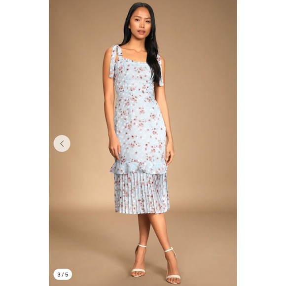 Lulus Dresses & Skirts - Lulus Terrace Views Light Blue Floral Print Tiered Tie Strap Midi Dress Medium